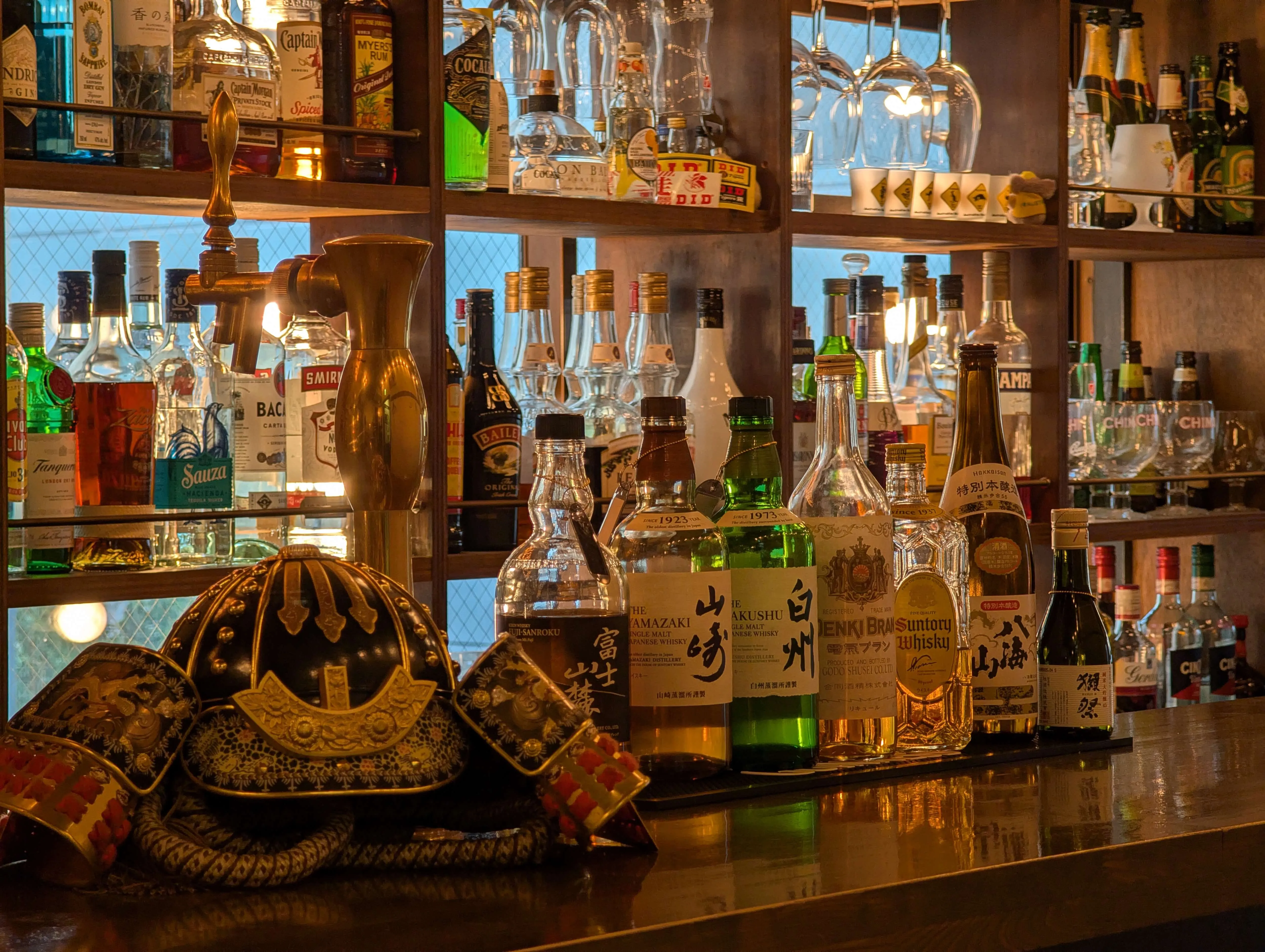 Samurai Bar Asakusa - Casual bar in Asakusa, Tokyo with samurai armor experience